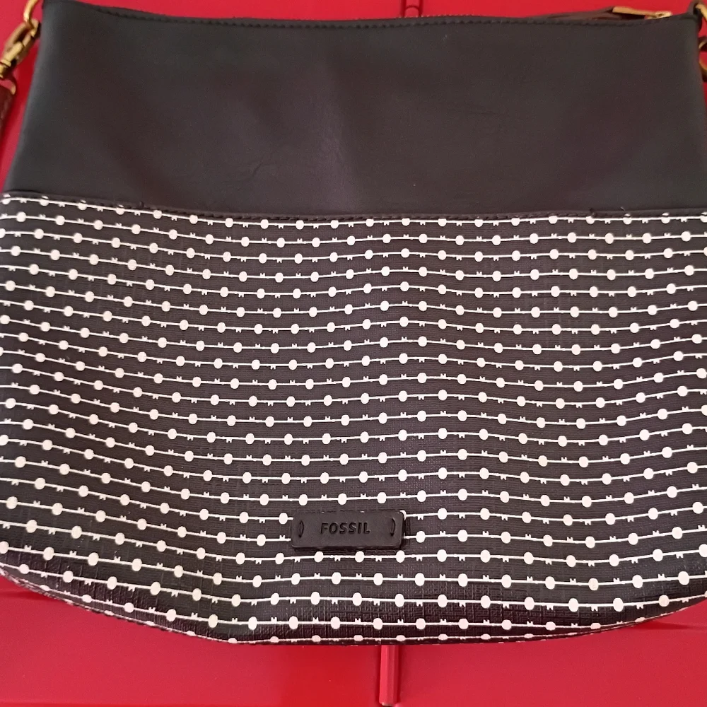 Fossil Black and White With Brown Adjustable Strap Women's Purse. - Picture 2 of 12